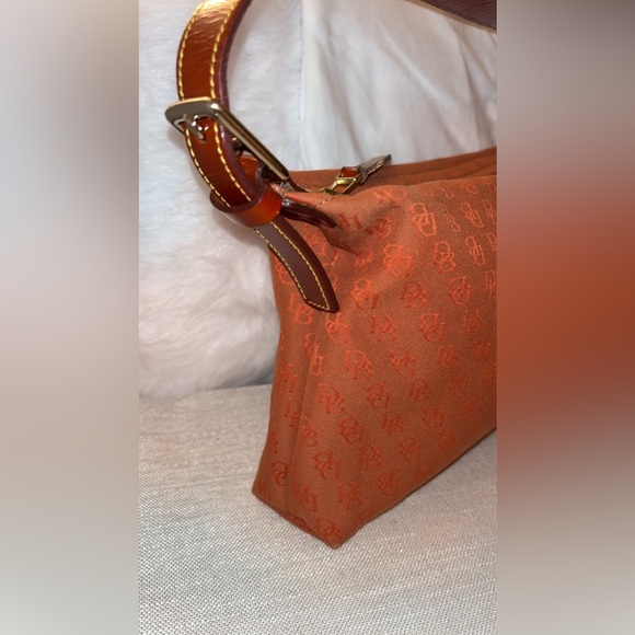 Dooney & Bourke Vintage handbag-burnt orange w/ Leather shoulder - Picture 4 of 11
